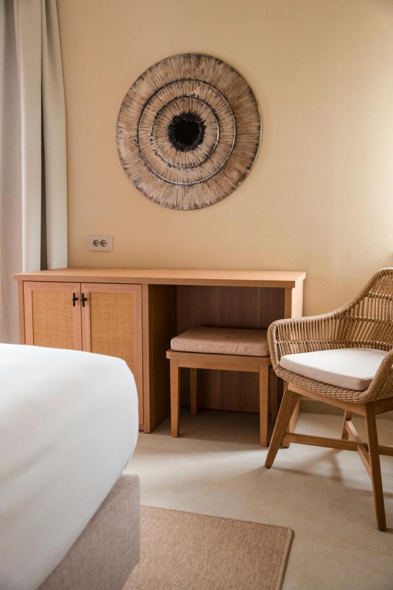 Mangia's Brucoli, Sicily, Autograph Collection