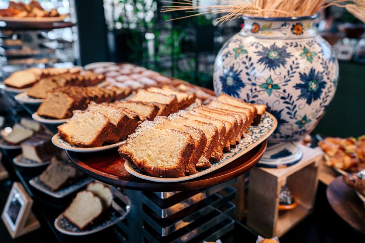 Mangia's Brucoli, Sicily, Autograph Collection