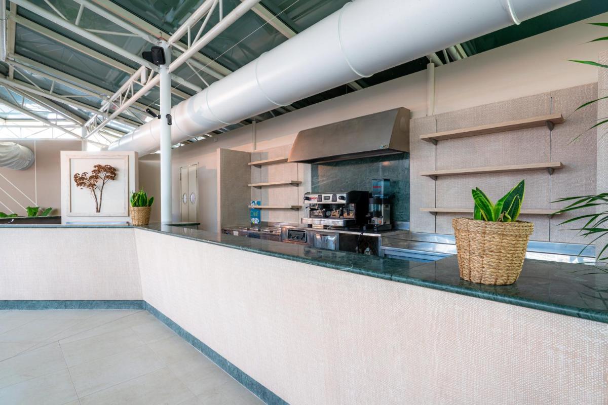 Mangia's Brucoli, Sicily, Autograph Collection