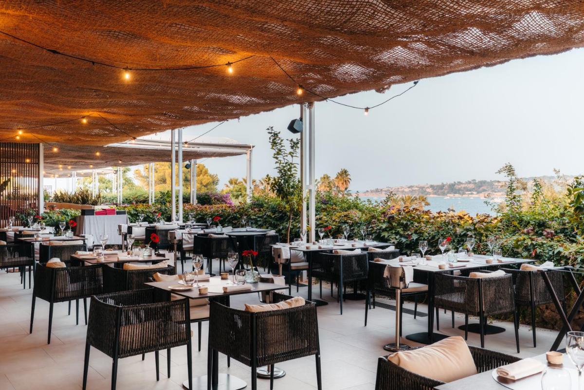 Mangia's Brucoli, Sicily, Autograph Collection