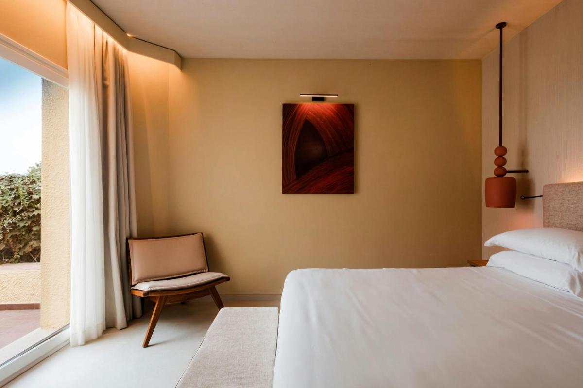 Mangia's Brucoli, Sicily, Autograph Collection