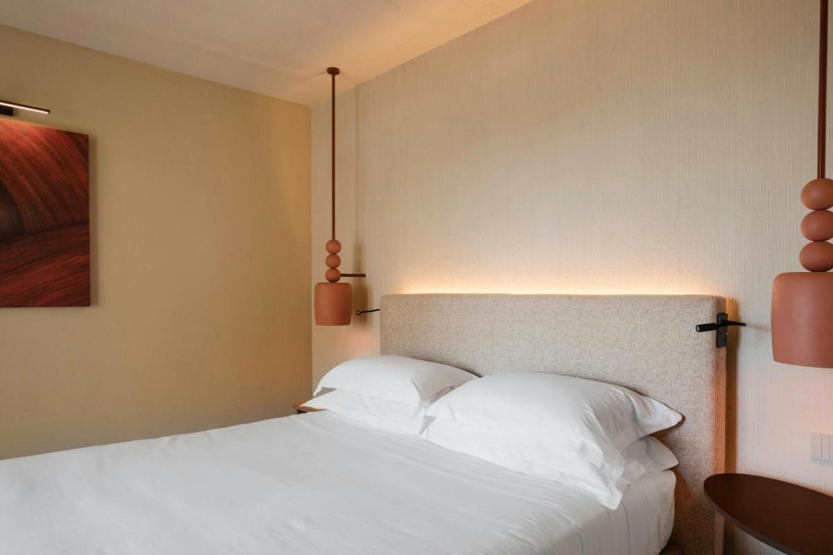 Mangia's Brucoli, Sicily, Autograph Collection