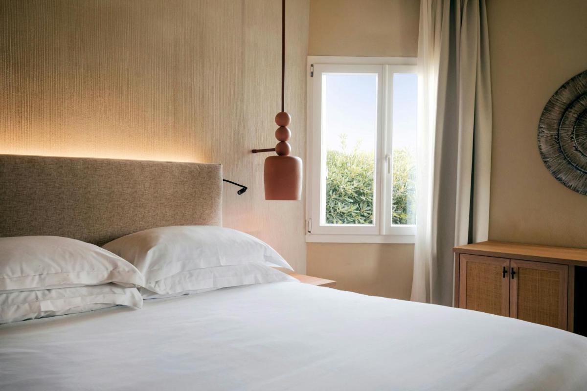 Mangia's Brucoli, Sicily, Autograph Collection