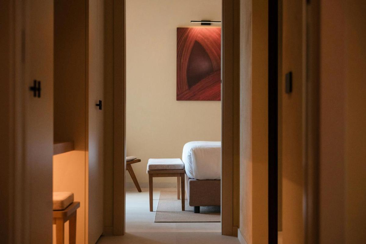 Mangia's Brucoli, Sicily, Autograph Collection