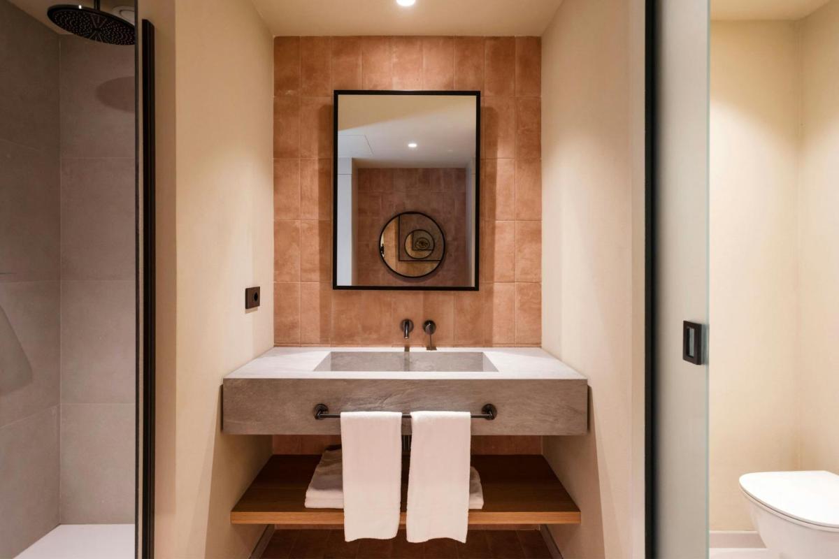 Mangia's Brucoli, Sicily, Autograph Collection