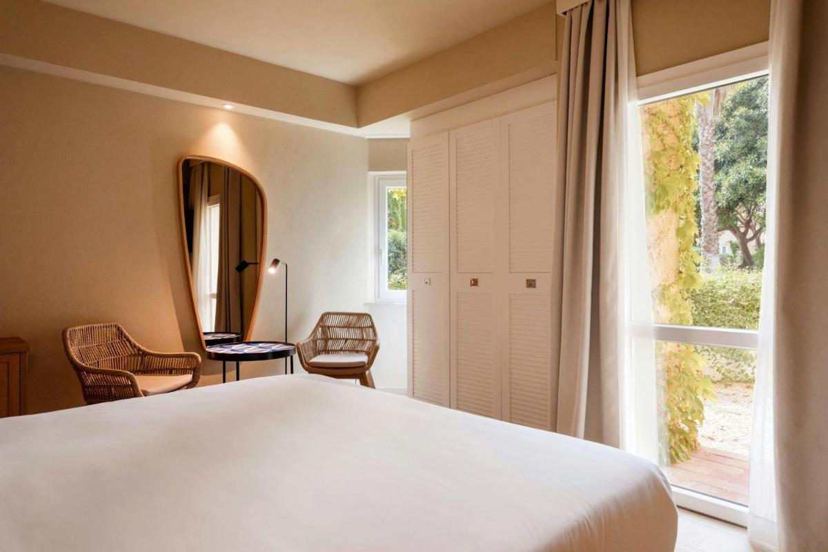 Mangia's Brucoli, Sicily, Autograph Collection