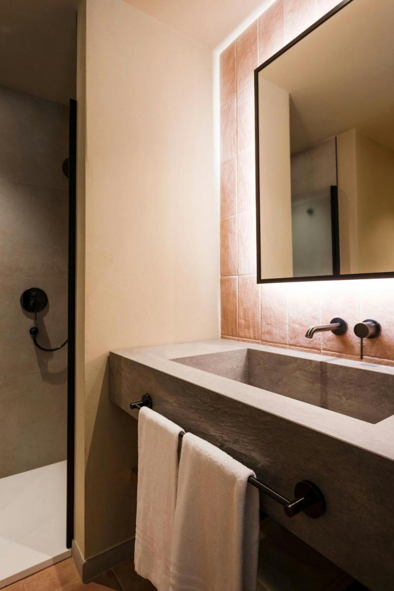 Mangia's Brucoli, Sicily, Autograph Collection