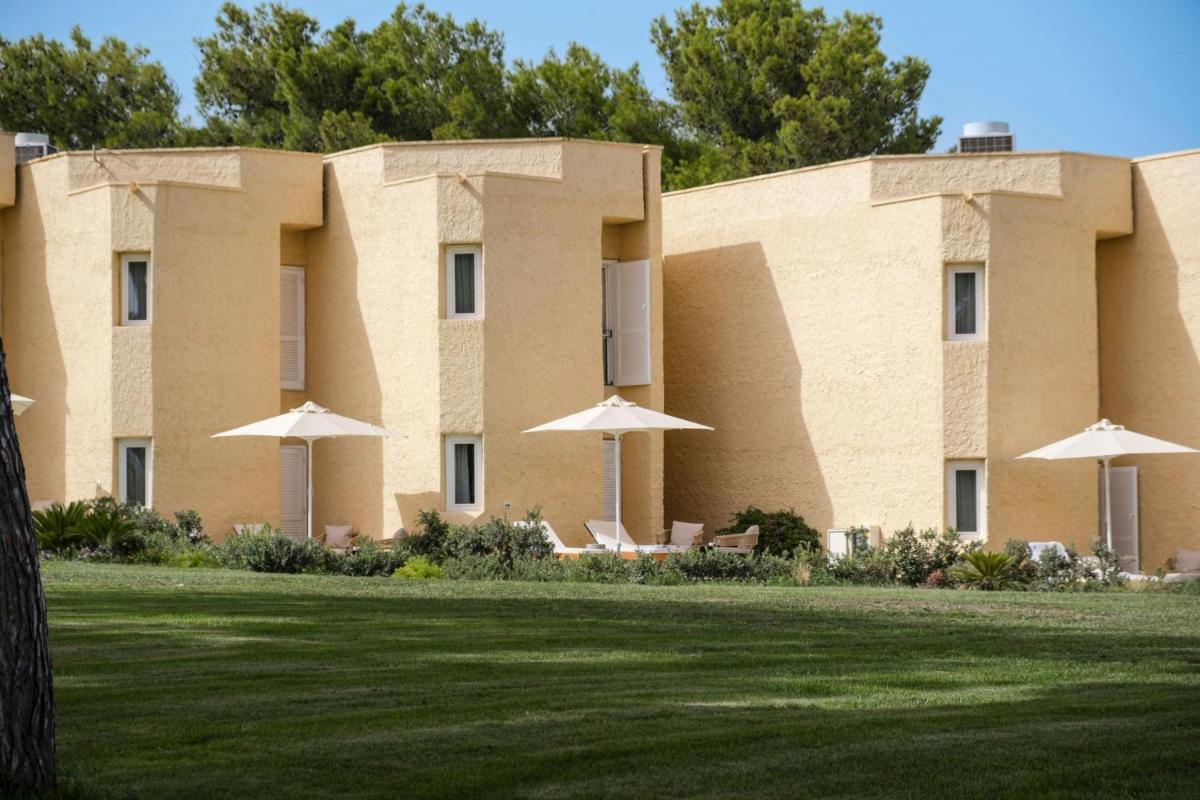 Mangia's Brucoli, Sicily, Autograph Collection