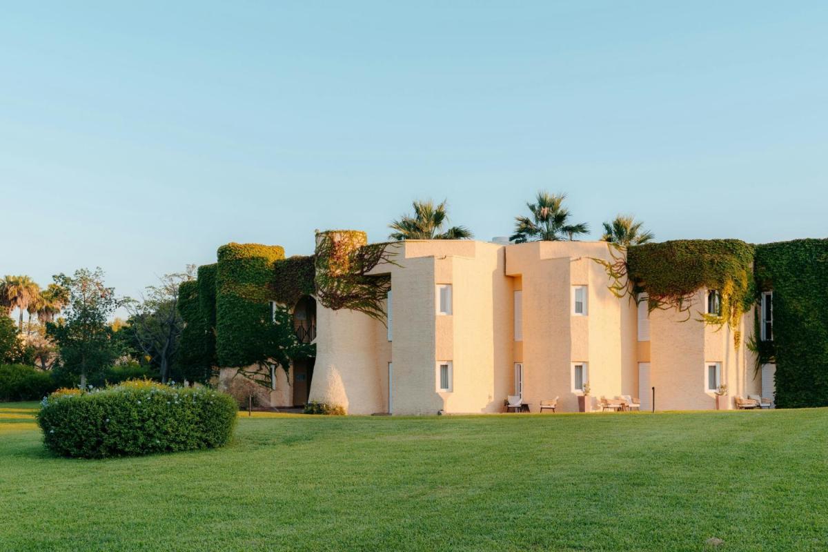 Mangia's Brucoli, Sicily, Autograph Collection