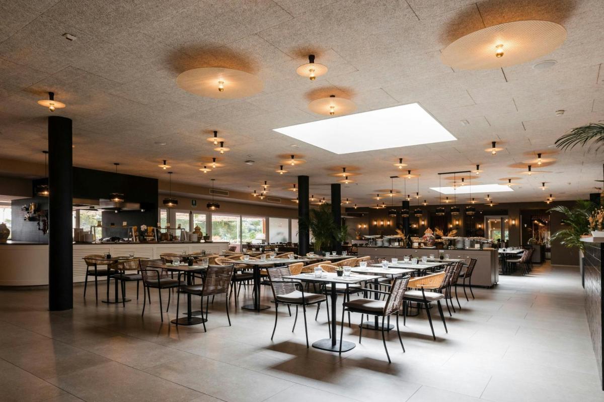 Mangia's Brucoli, Sicily, Autograph Collection