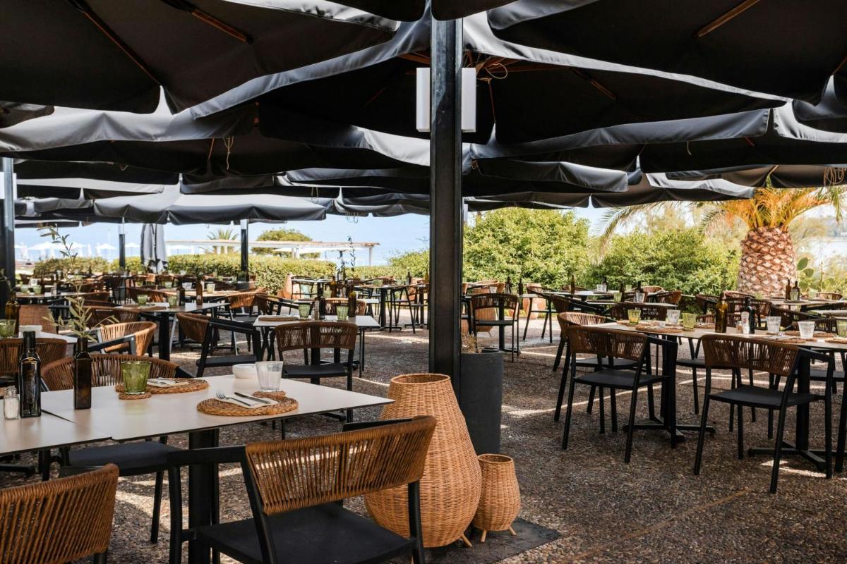 Mangia's Brucoli, Sicily, Autograph Collection