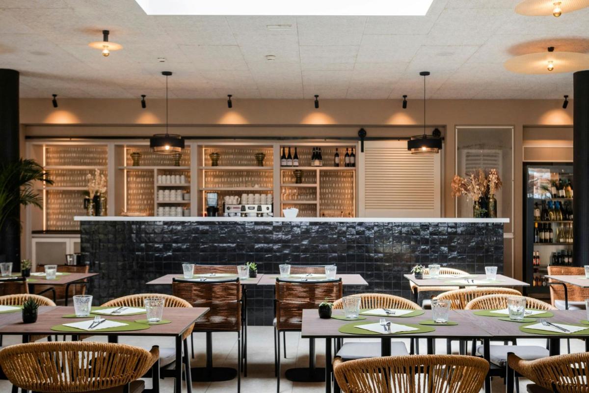 Mangia's Brucoli, Sicily, Autograph Collection