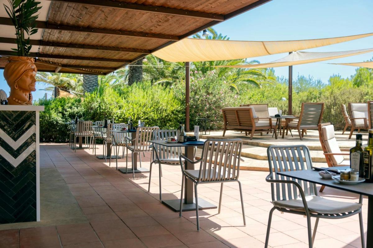 Mangia's Brucoli, Sicily, Autograph Collection