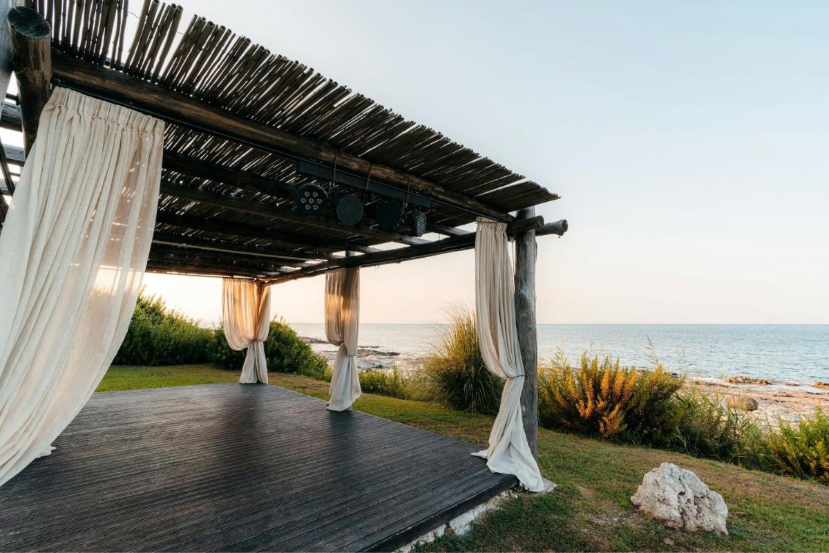 Mangia's Brucoli, Sicily, Autograph Collection