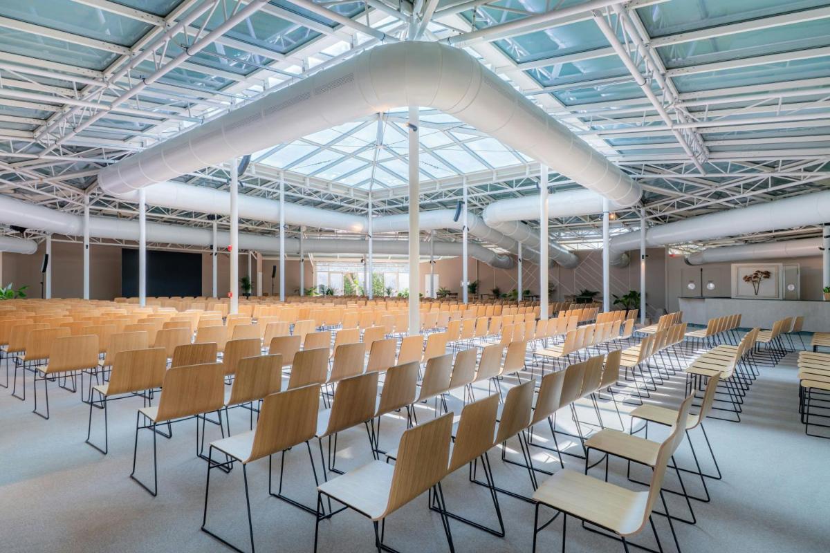 Mangia's Brucoli, Sicily, Autograph Collection