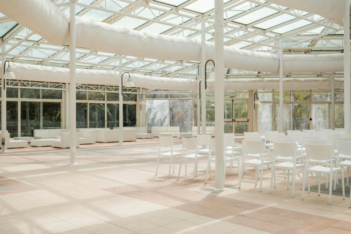 Mangia's Brucoli, Sicily, Autograph Collection