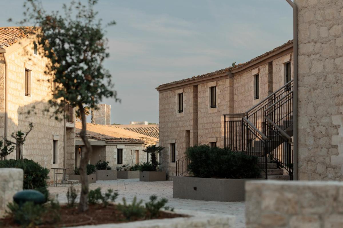 Mangia's Costa Ragusa Borgo - New Opening