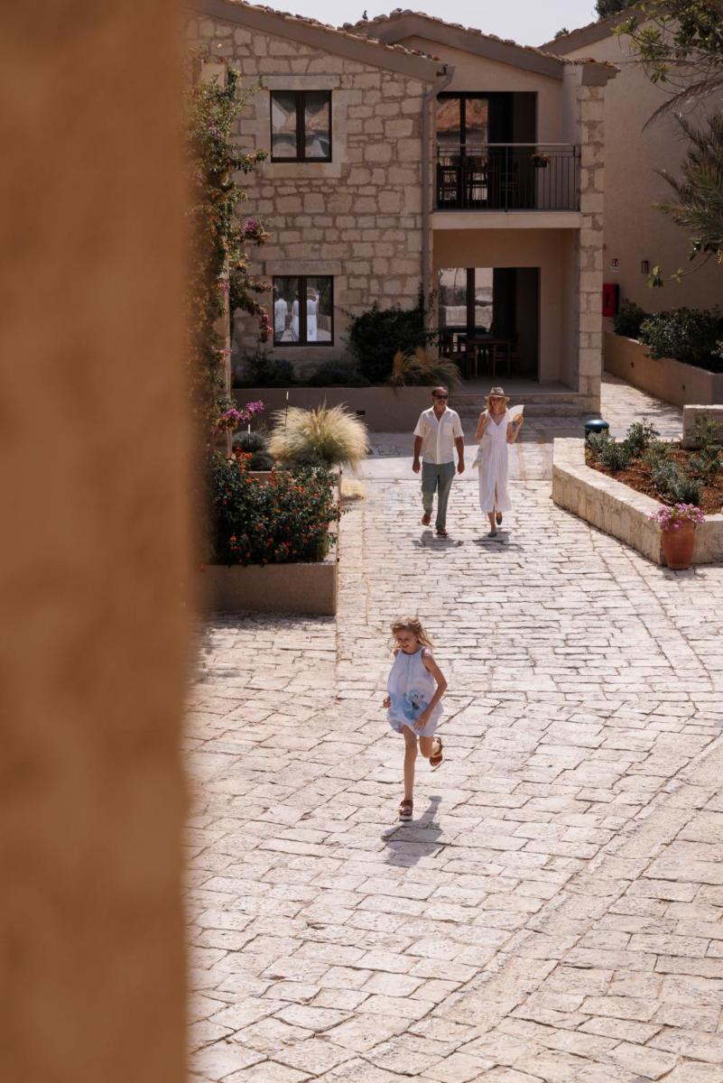 Mangia's Costa Ragusa Borgo - New Opening