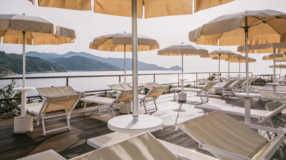 Mangia's Pollina Resort