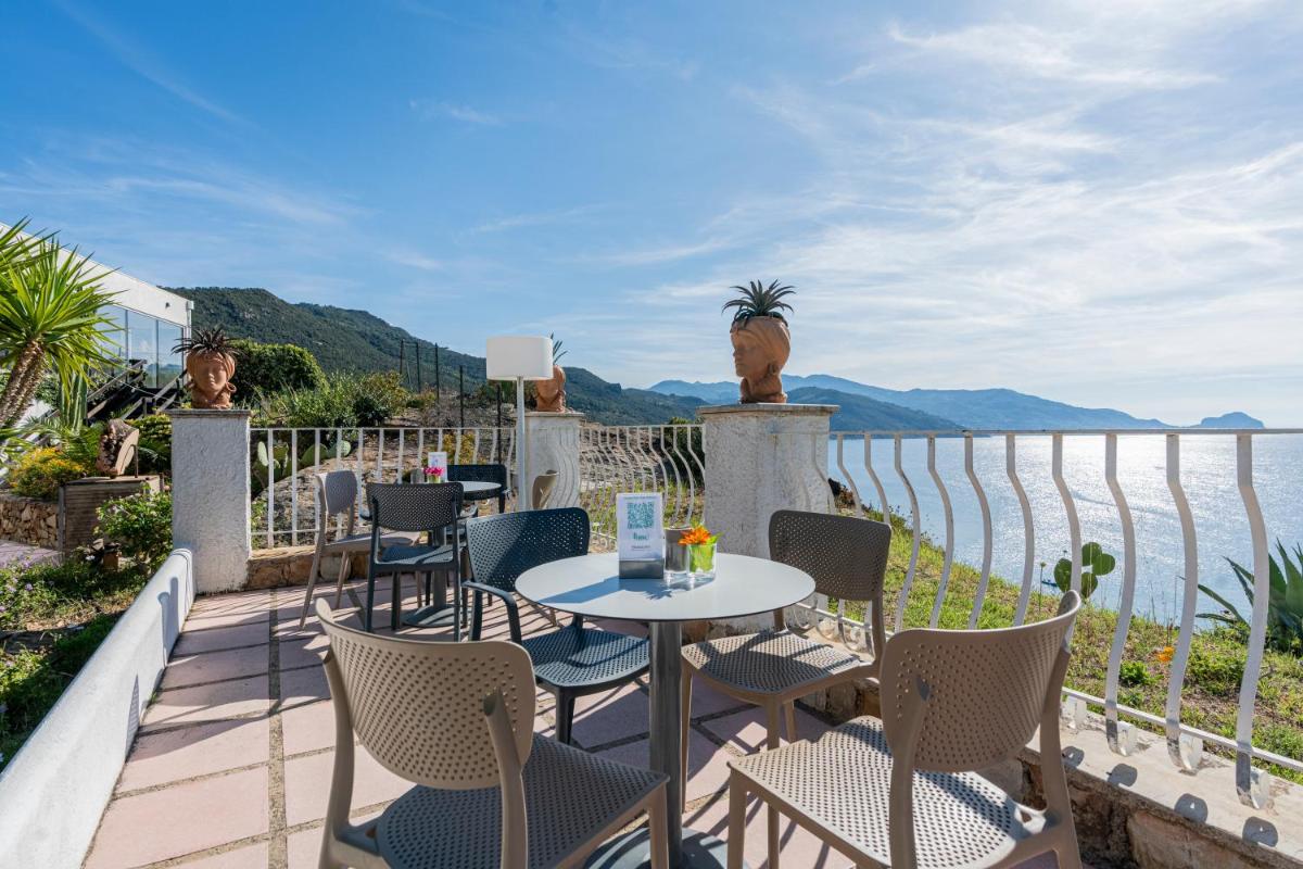 Mangia's Pollina Resort