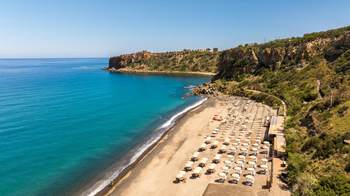 Mangia's Pollina Resort