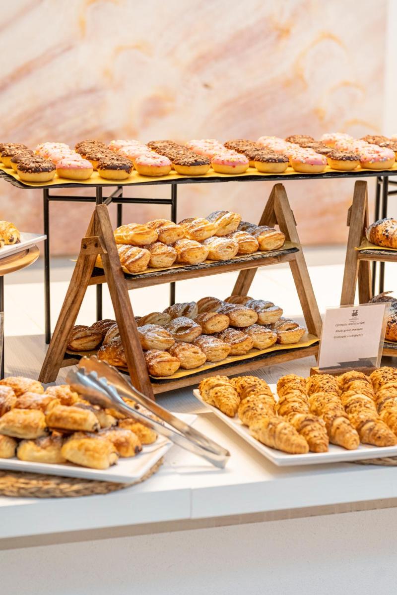 Mangia's Pollina Resort