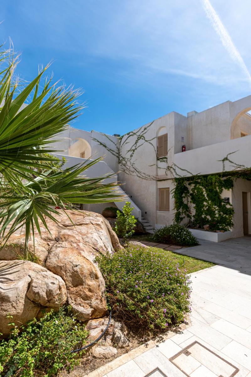 Mangia's Pollina Resort