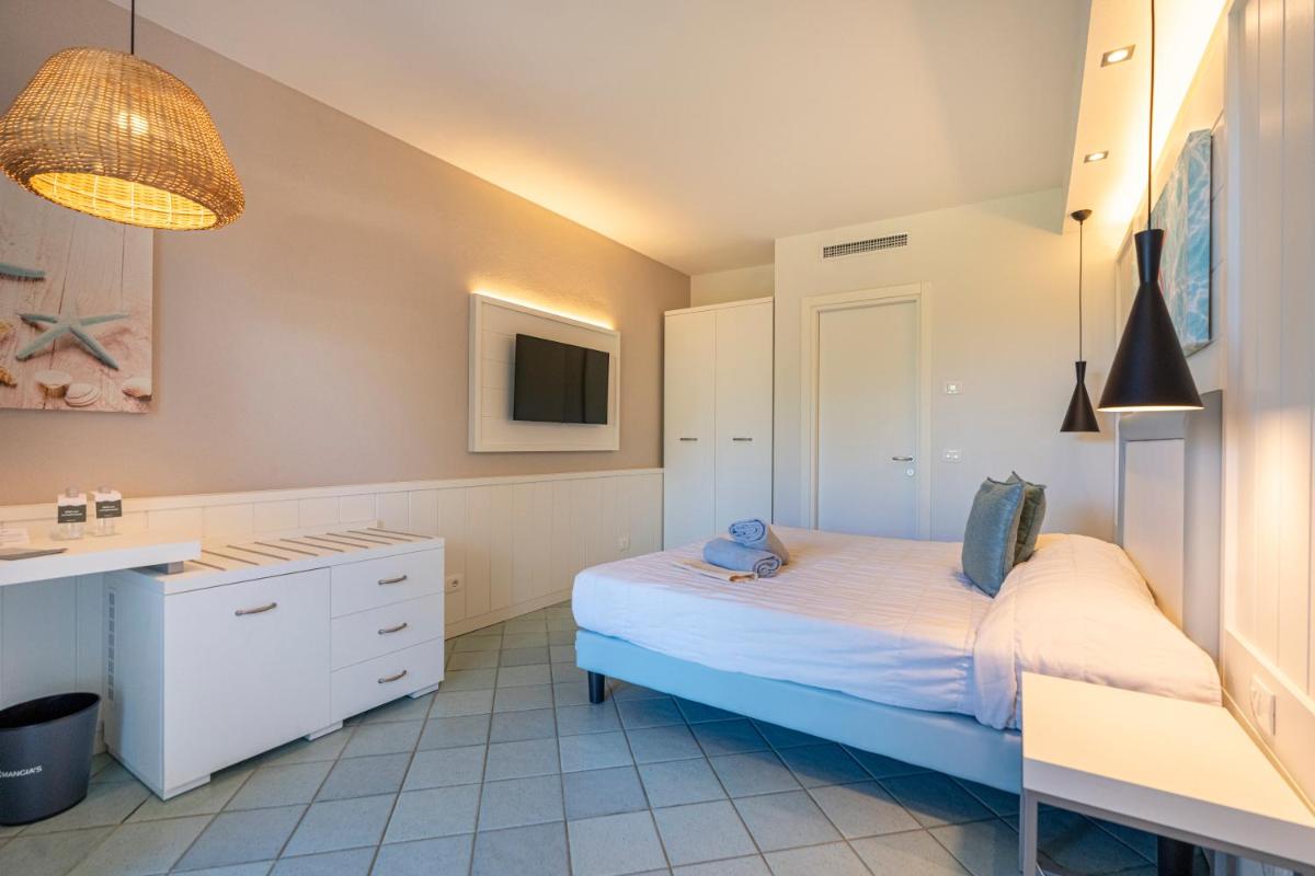 Mangia's Pollina Resort