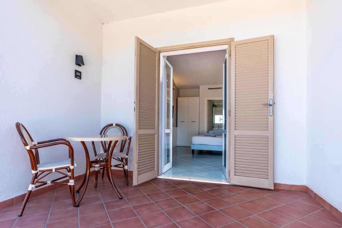 Mangia's Pollina Resort