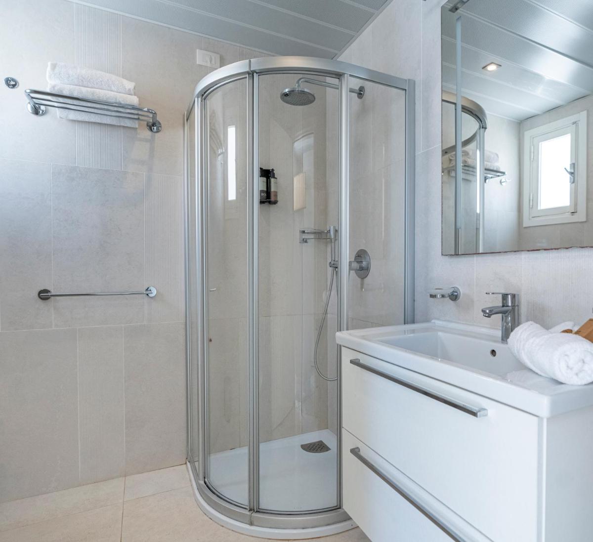 Mangia's Pollina Resort