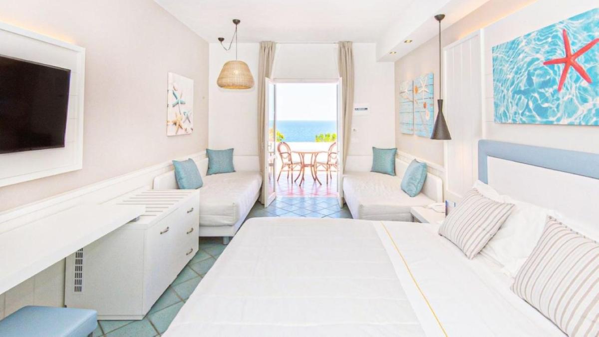 Mangia's Pollina Resort