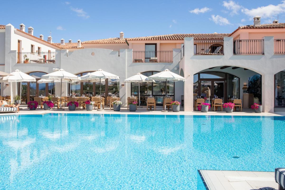 Mangia's Santa Teresa Sardinia, Curio Collection by Hilton