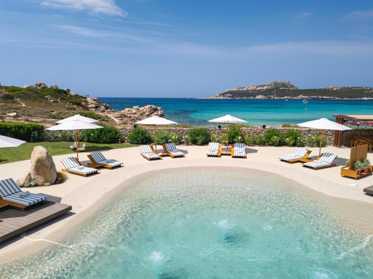 Mangia's Santa Teresa Sardinia, Curio Collection by Hilton