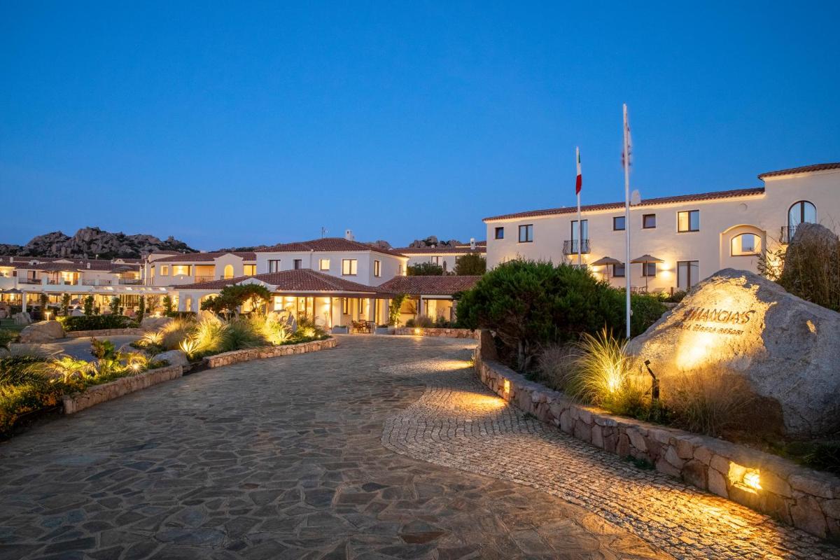 Mangia's Santa Teresa Sardinia, Curio Collection by Hilton