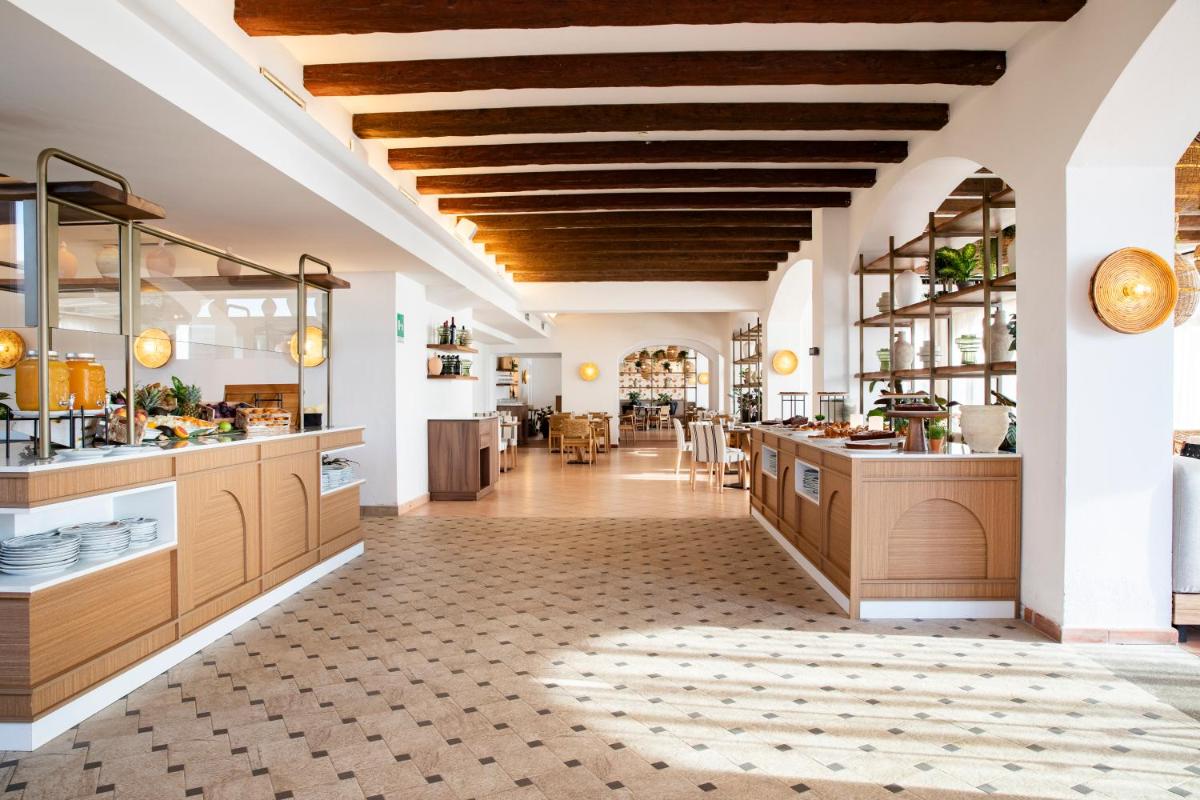 Mangia's Santa Teresa Sardinia, Curio Collection by Hilton