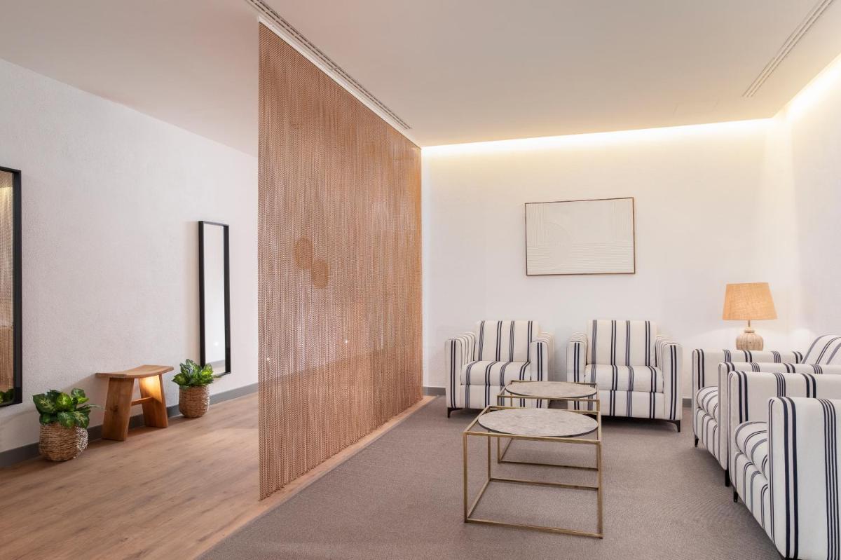 Mangia's Santa Teresa Sardinia, Curio Collection by Hilton