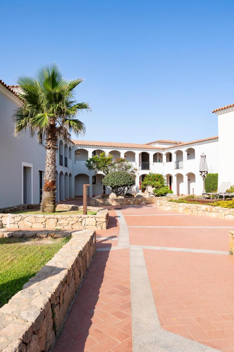 Mangia's Santa Teresa Sardinia, Curio Collection by Hilton