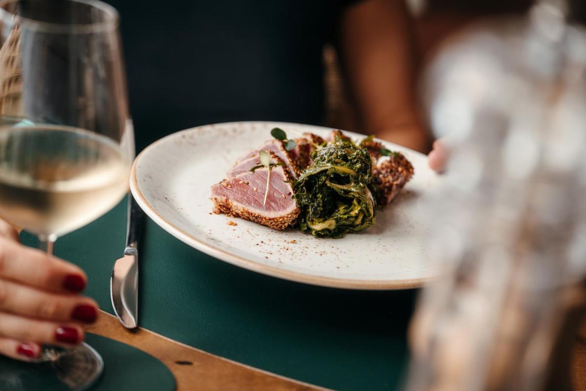 Mangia's Santa Teresa Sardinia, Curio Collection by Hilton