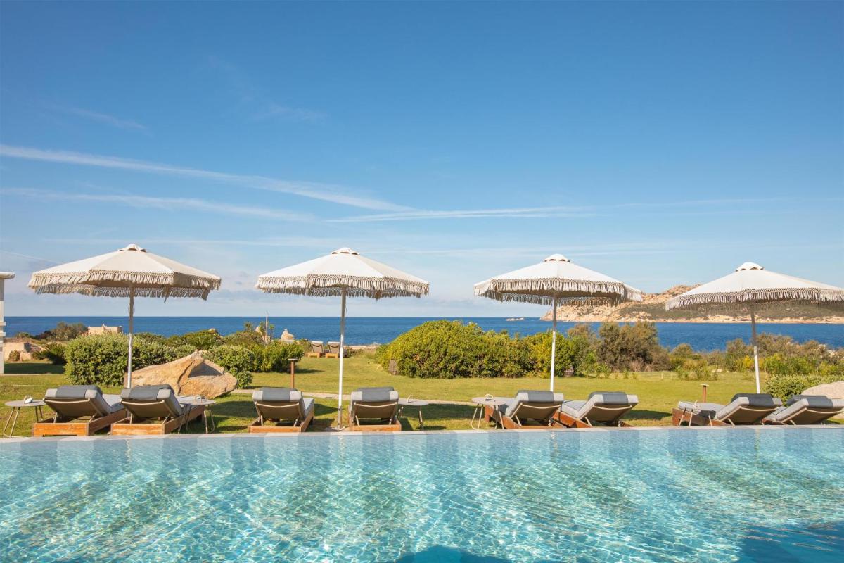 Mangia's Santa Teresa Sardinia, Curio Collection by Hilton