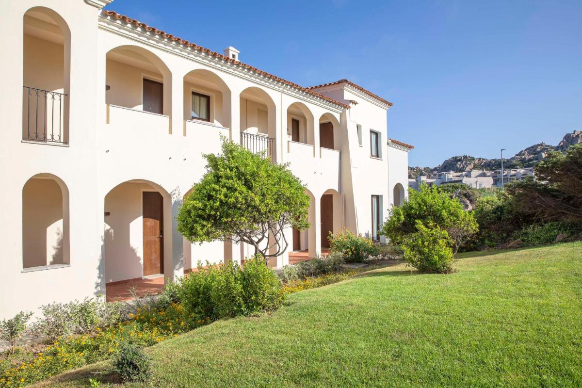 Mangia's Santa Teresa Sardinia, Curio Collection by Hilton