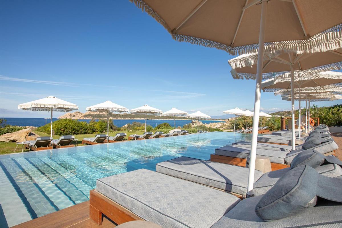 Mangia's Santa Teresa Sardinia, Curio Collection by Hilton