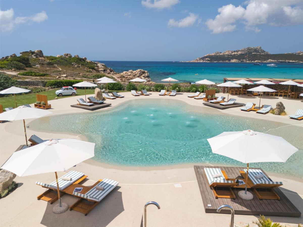 Mangia's Santa Teresa Sardinia, Curio Collection by Hilton