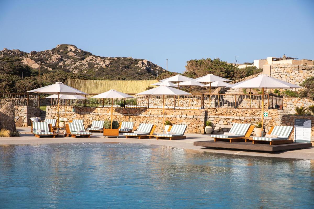 Mangia's Santa Teresa Sardinia, Curio Collection by Hilton