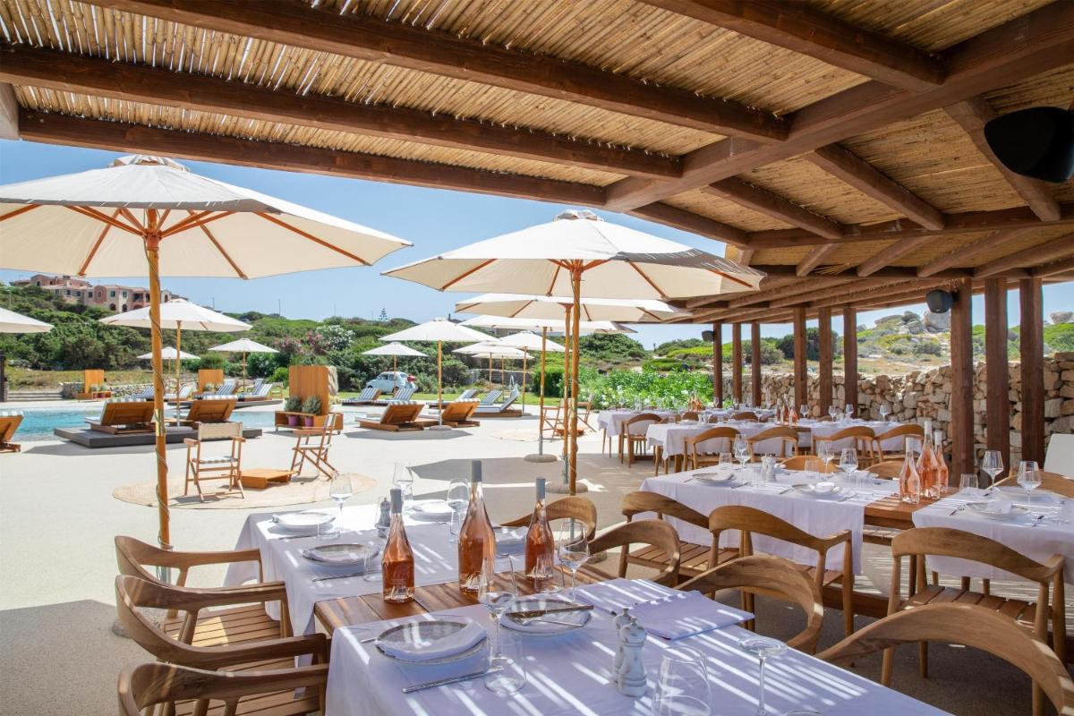 Mangia's Santa Teresa Sardinia, Curio Collection by Hilton