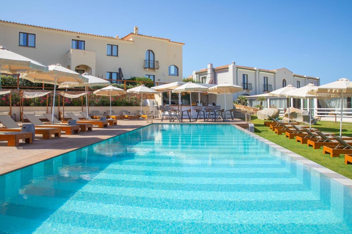 Mangia's Santa Teresa Sardinia, Curio Collection by Hilton