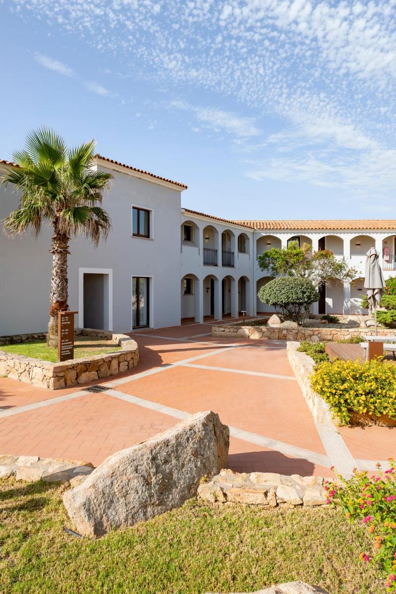 Mangia's Santa Teresa Sardinia, Curio Collection by Hilton