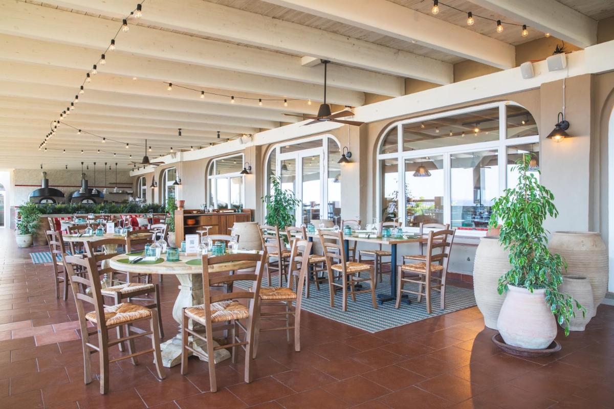 Mangia’s Sardinia Resort, Autograph Collection