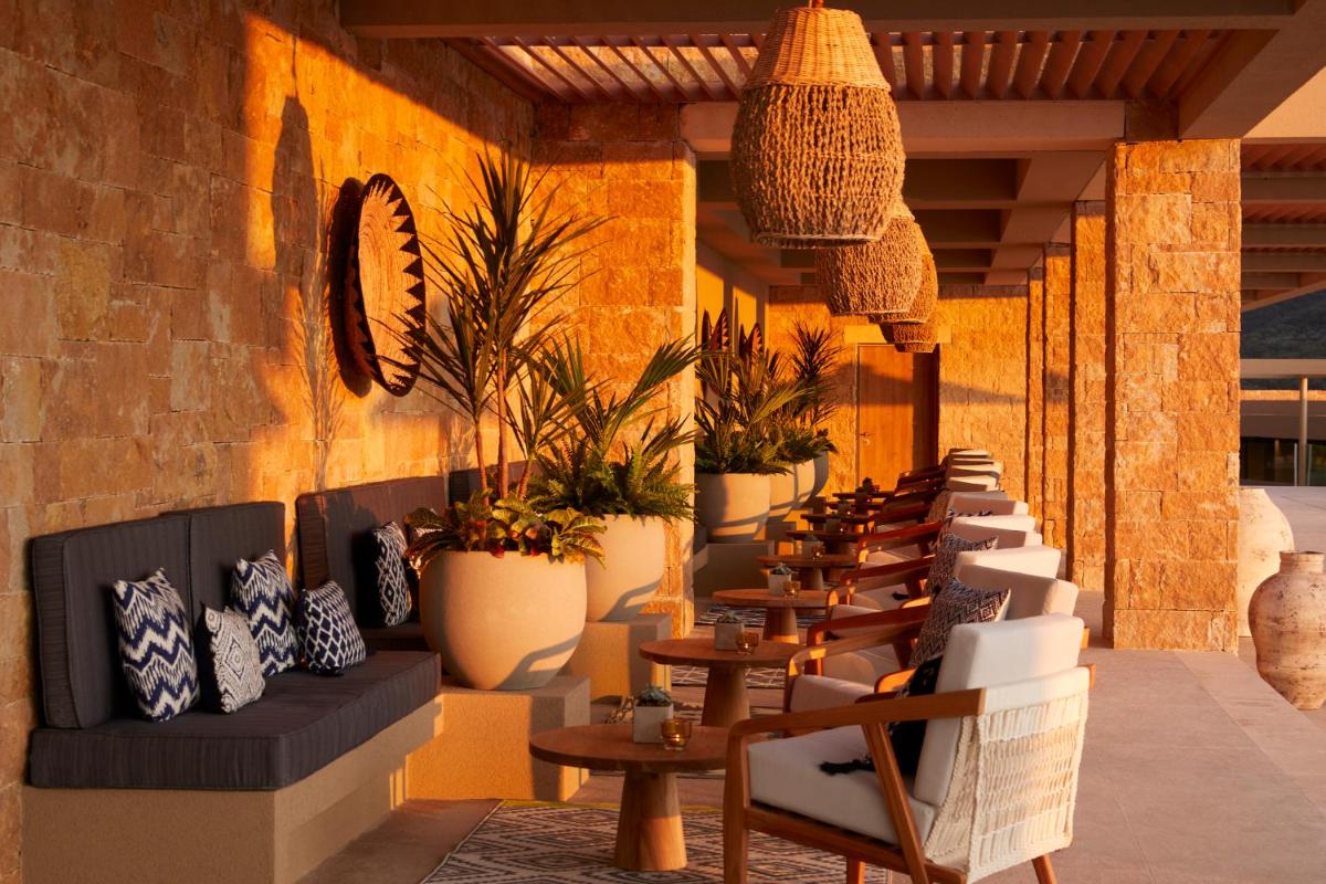 Elix, Mar-Bella Collection