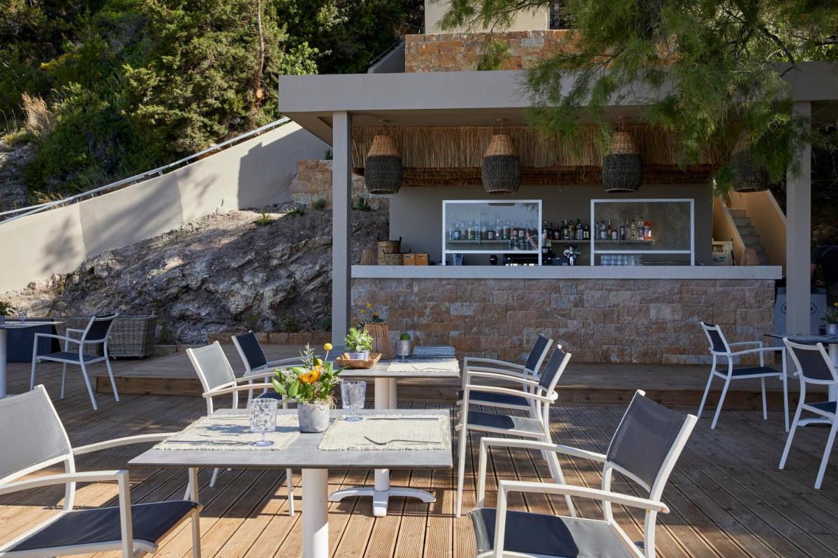 Elix, Mar-Bella Collection