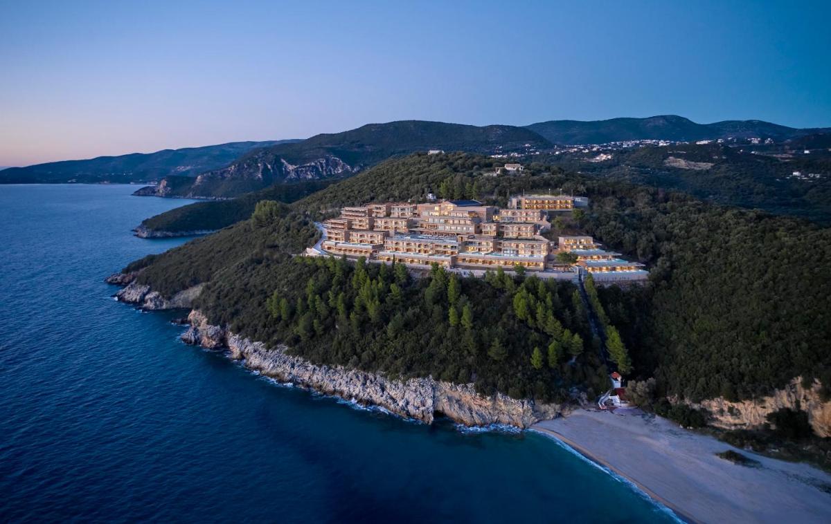 Elix, Mar-Bella Collection